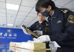 剛剛！又一批集裝箱出口4萬余件假貨被海關(guān)查獲！案值超500萬！